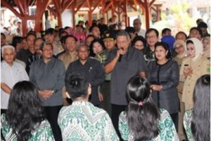 Presiden RI saat berkunjung ke SMP 1 Kuningan.